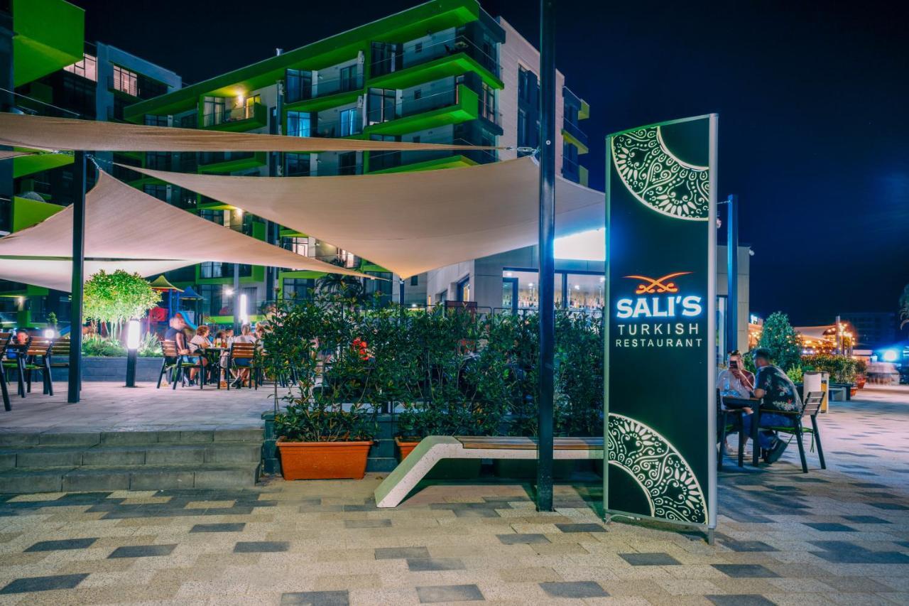 Sunfest Aparthotel Pool & Spa Mamaia Nord Нэводари Экстерьер фото