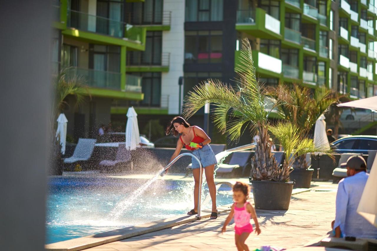 Sunfest Aparthotel Pool & Spa Mamaia Nord Нэводари Экстерьер фото